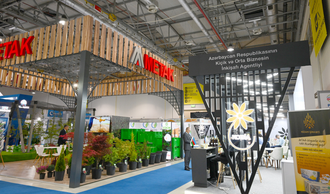 Президент Ильхам Алиев ознакомился с выставками InterFood Azerbaijan и Caspian Agro (ФОТО)
