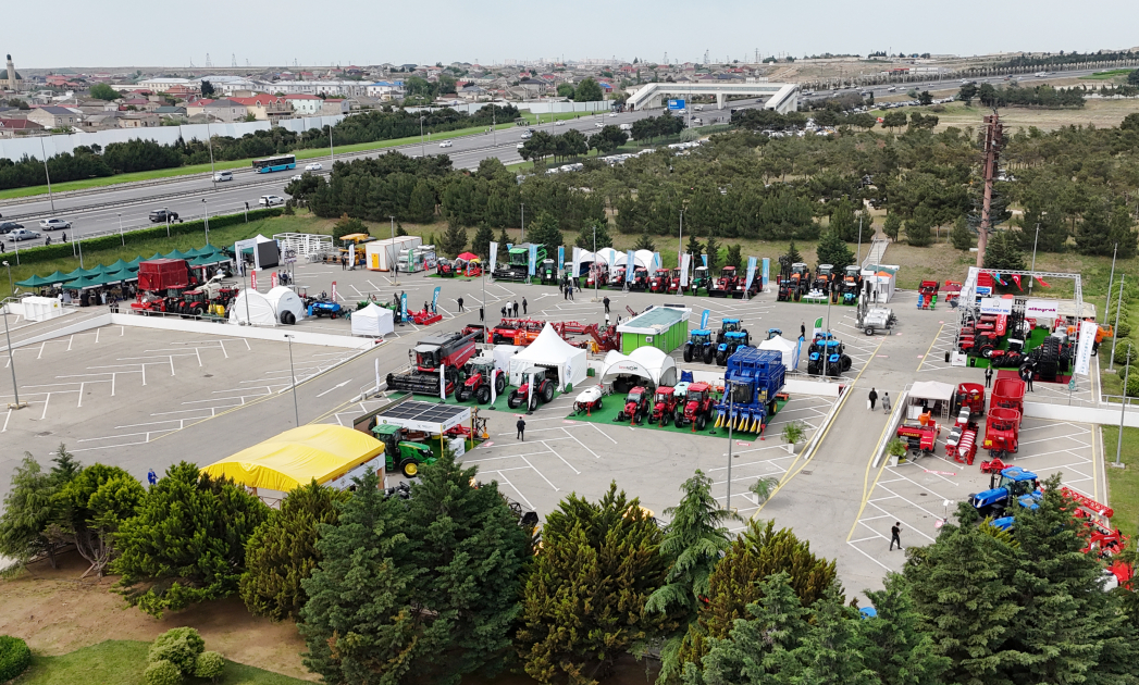 Президент Ильхам Алиев ознакомился с выставками InterFood Azerbaijan и Caspian Agro (ФОТО)