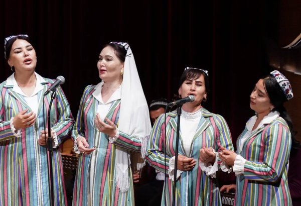 Искусство макома Узбекистана представлено в Баку (ФОТО)