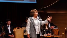 Еще не поздно… Погружаясь в мир поэтического искусства Махджамал Бабаевой (ФОТО)