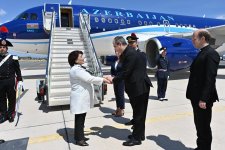 Азербайджанская делегация прибыла в Ватикан для участия в инаугурации Папы Римского (ФОТО)