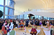 В Центре Гейдара Алиева состоялось открытие выставки бразильского художника Луиса де Соузы (ФОТО/ВИДЕО)