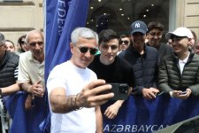 Автомобильная федерация Азербайджана организовала выставку скоростных автомобилей (ФОТО)