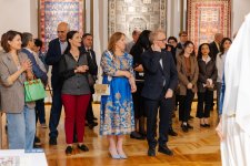 Впервые в Молдове состоялось открытие выставки ковров ОАО «Азерхалча» под названием «Гармония красоты. Непреходящая изысканность азербайджанских ковров» (ФОТО)