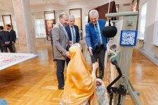 Впервые в Молдове состоялось открытие выставки ковров ОАО «Азерхалча» под названием «Гармония красоты. Непреходящая изысканность азербайджанских ковров» (ФОТО)