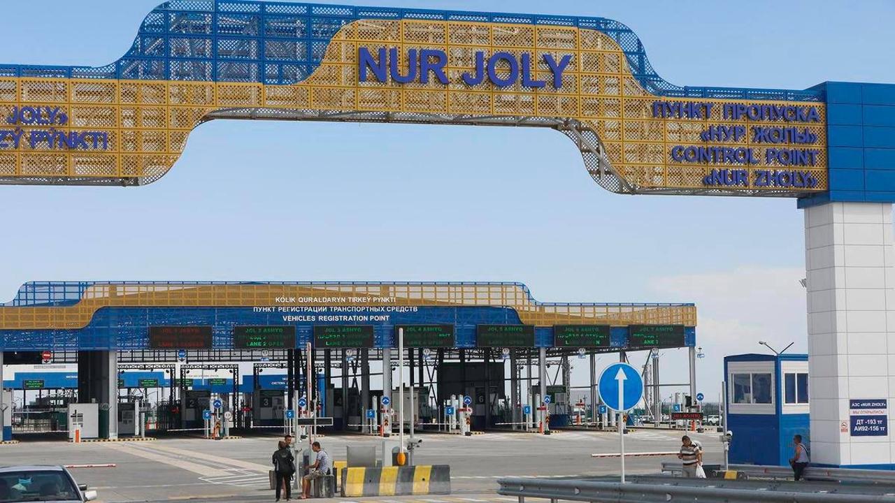 Kazakhstan, China join forces to streamline Middle Corridor border trade