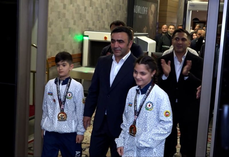 Добившаяся высоких результатов на чемпионате мира сборная Азербайджана по кунг-фу вернулась на родину (ВИДЕО)