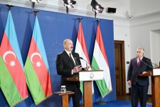 Президент Ильхам Алиев и премьер-министр Виктор Орбан выступили с заявлениями для прессы (ФОТО)