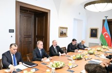 Состоялась встреча Президента Ильхама Алиева с премьер-министром Виктором Орбаном в расширенном составе (ФОТО/ВИДЕО)