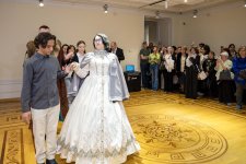 Из Беларуси в Азербайджан с любовью: Несвиж - наследие мировой культуры  (ФОТО)