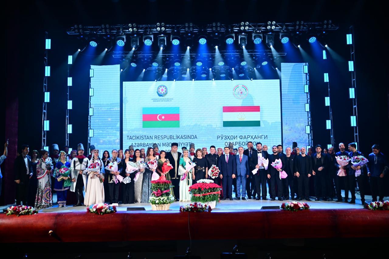 В Таджикистане проходят Дни культуры Азербайджана:  красочная выставка и гала-концерт (ФОТО)