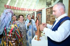 В Таджикистане проходят Дни культуры Азербайджана:  красочная выставка и гала-концерт (ФОТО)