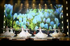 В Таджикистане проходят Дни культуры Азербайджана:  красочная выставка и гала-концерт (ФОТО)