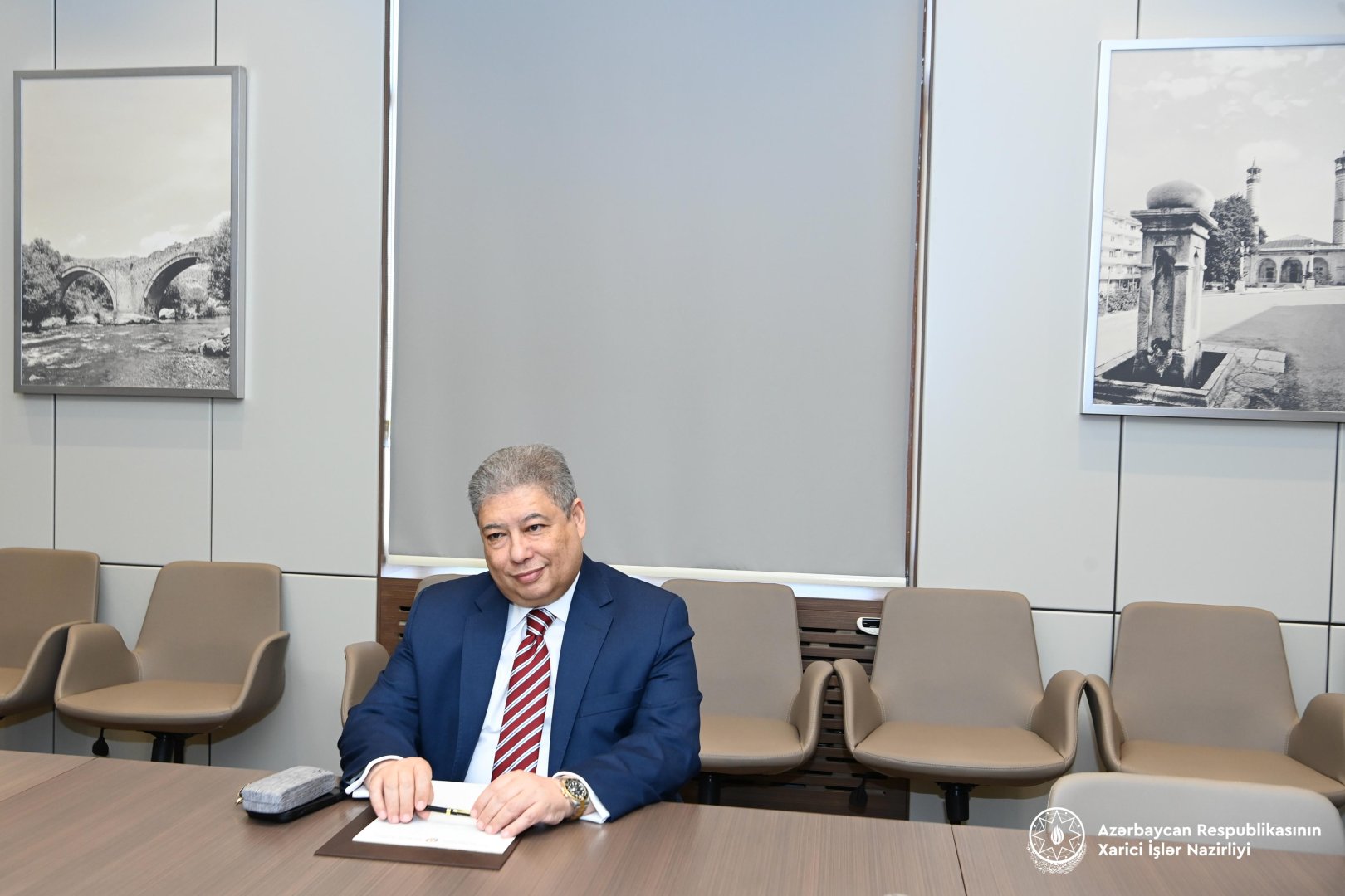 Джейхун Байрамов принял посла Египта в связи с завершением его дипмиссии