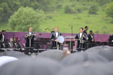 На Международном музыкальном фестивале «Харыбюльбюль» состоялся концерт Полада Бюльбюльоглу (ФОТО)