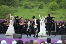 На Международном музыкальном фестивале «Харыбюльбюль» состоялся концерт Полада Бюльбюльоглу (ФОТО)