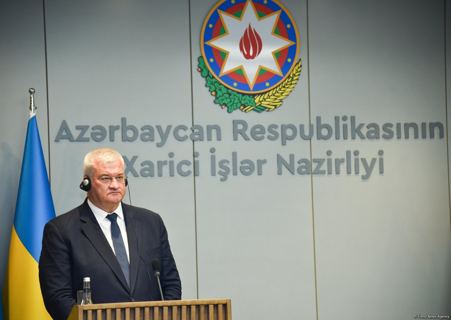 Глава МИД Украины поблагодарил Азербайджан за гуманитарную помощь