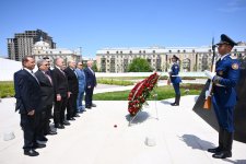 Председатель Сената Египта посетил Парк Победы в Баку (ФОТО)