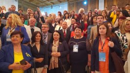 Президенту Болгарии преподнесена книга об Азербайджане (ФОТО)