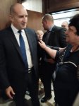 Президенту Болгарии преподнесена книга об Азербайджане (ФОТО)