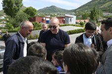 Президент Ильхам Алиев встретился с жителями в городе Лачин (ФОТО/ВИДЕО)