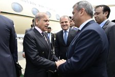 Премьер-министр Пакистана Мухаммад Шахбаз Шариф прибыл с визитом в Азербайджан (ФОТО)