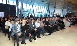 Креативный Баку в проекте - от "стрижки овец" и прядения шерсти до самого ткачества (ФОТО)