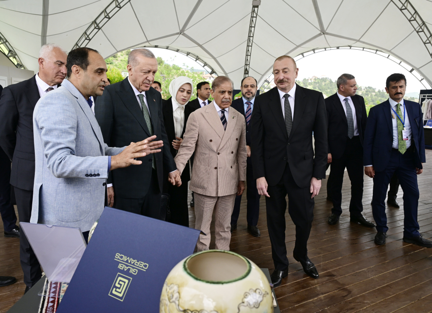 Президент Ильхам Алиев, Президент Реджеп Тайип Эрдоган и премьер-министр Мухаммад Шахбаз Шариф побывали в прогулочной зоне в городе Лачин (ФОТО/ВИДЕО)