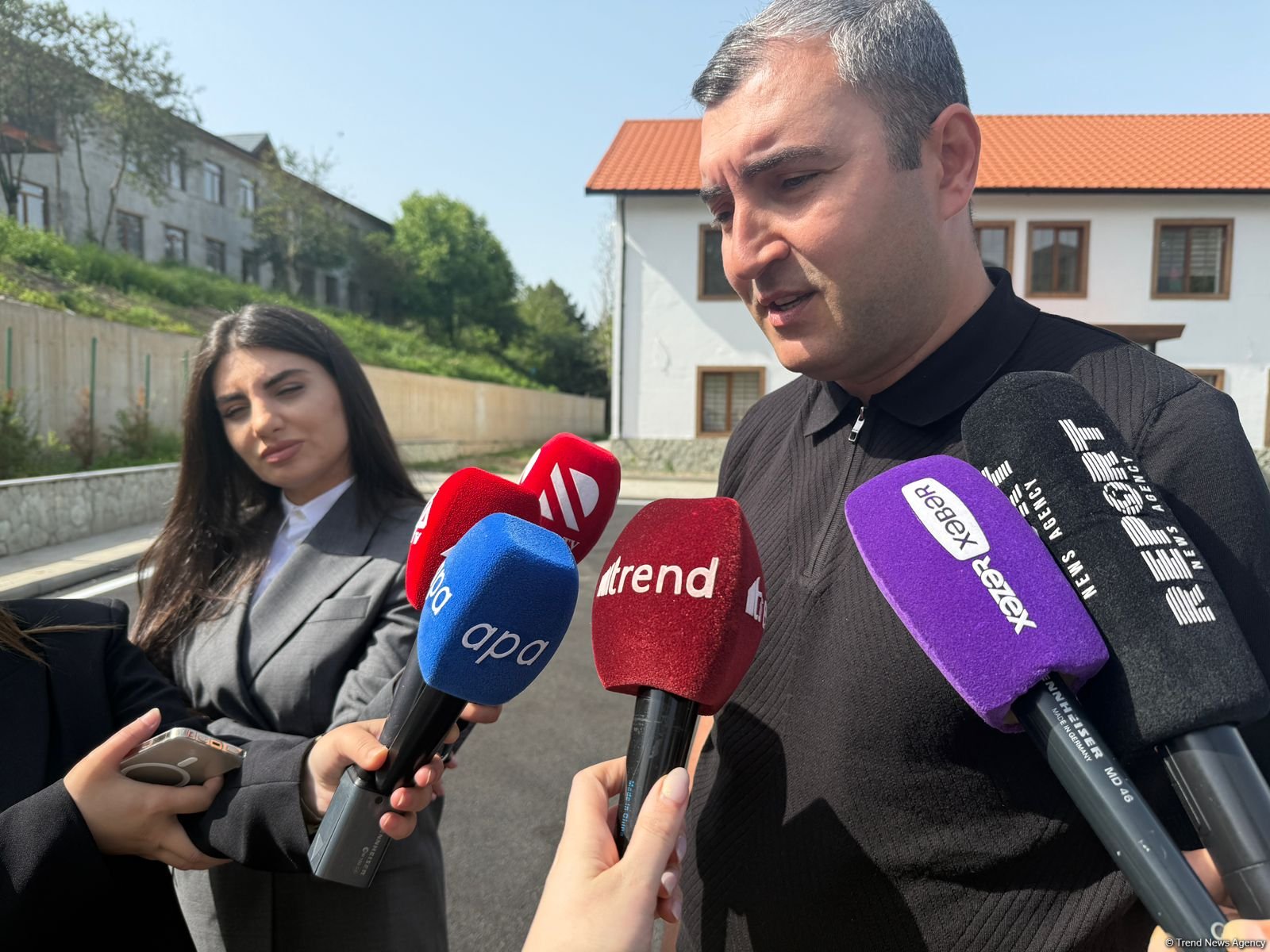В Лачине ведутся работы по строительству нескольких сел