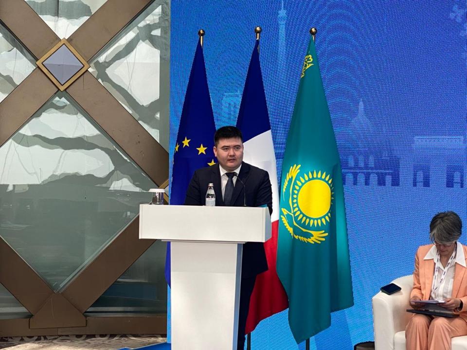 French Air Liquide and Kazakhstan kickstart high-tech hydrogen venture