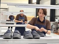 В Лачинском филиале обувной фабрики PIRSHAGHI трудоустроены 15 человек (ФОТО)