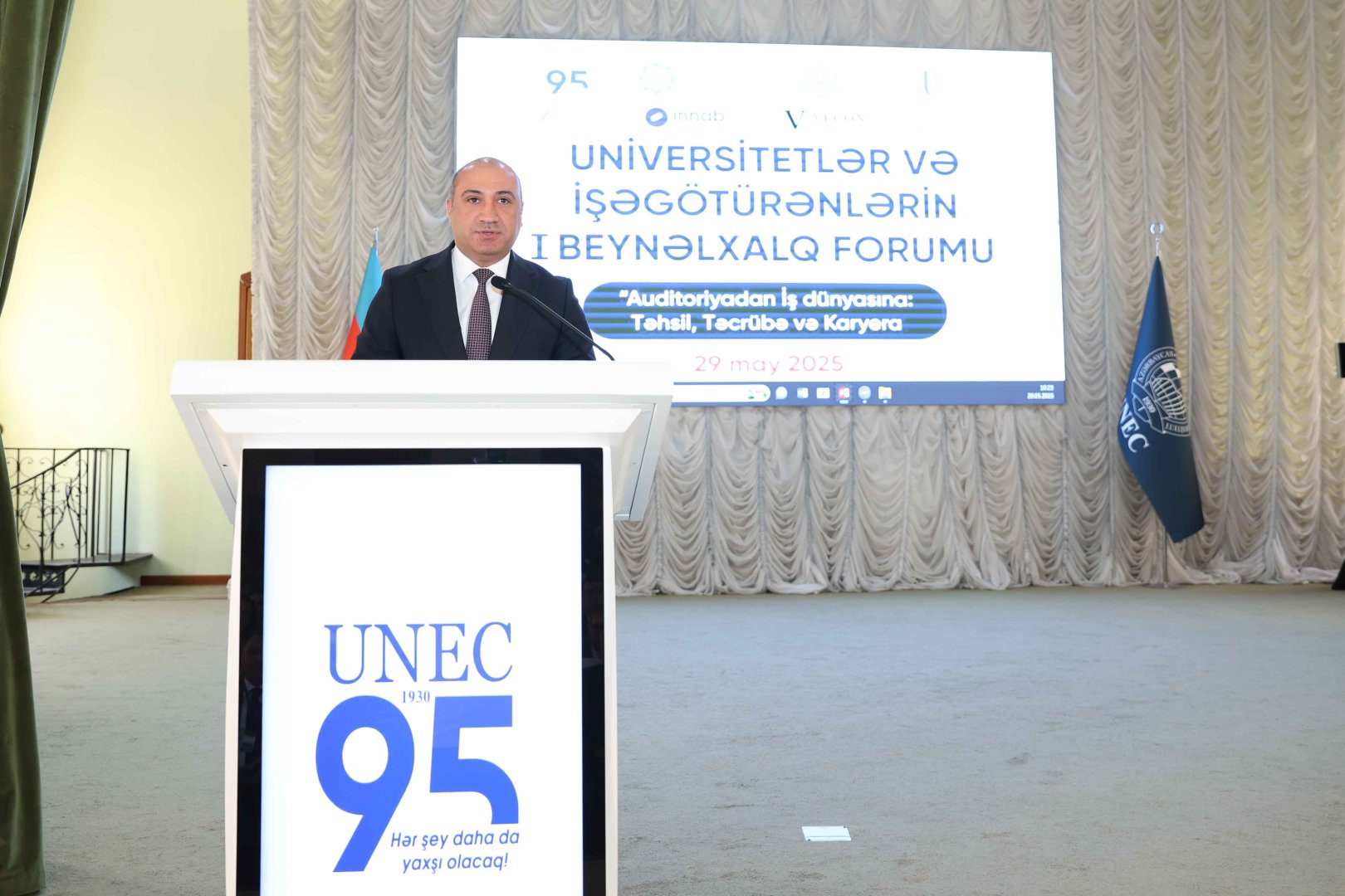 В UNEC состоялся I Международный форум университетов и работодателей (ФОТО)