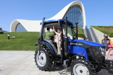 В парке Центра Гейдара Алиева прошел детский фестиваль (ФОТО)