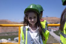 Для детей сотрудников ЗАО "AzerGold" организована экскурсия на золотой рудник (ФОТО)