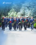 Коллектив гражданской авиации Азербайджана посетил Аллею почетного захоронения (ФОТО)
