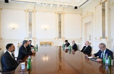 Президент Ильхам Алиев принял генерального исполнительного директора компании Schlumberger Overseas S.A. (ФОТО/ВИДЕО)