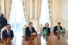 Президент Ильхам Алиев принял генерального исполнительного директора компании Schlumberger Overseas S.A. (ФОТО/ВИДЕО)