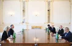 Президент Ильхам Алиев принял вице-президента компании ExxonMobil (ФОТО/ВИДЕО)