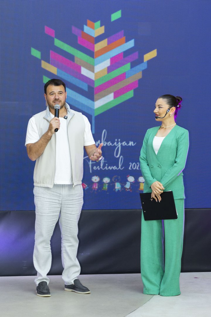 В Баку представлен социальный проект в сфере детской моды - Azerbaijan Kids Festival (ФОТО)