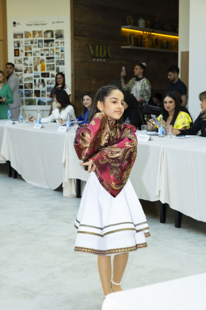 В Баку представлен социальный проект в сфере детской моды - Azerbaijan Kids Festival (ФОТО)