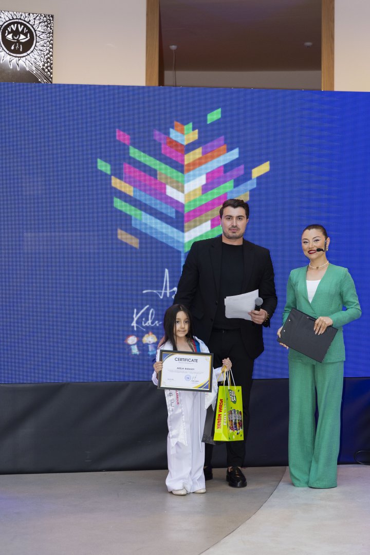 В Баку представлен социальный проект в сфере детской моды - Azerbaijan Kids Festival (ФОТО)