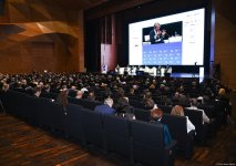 Прошел первый день Бакинского энергетического форума (ФОТО)