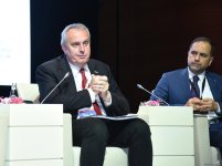 Прошел первый день Бакинского энергетического форума (ФОТО)