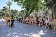 В Баку прошел праздник с образовательно-развлекательными программами для детей (ФОТО)