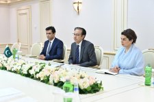 Сахиба Гафарова провела обсуждения с послом Пакистана