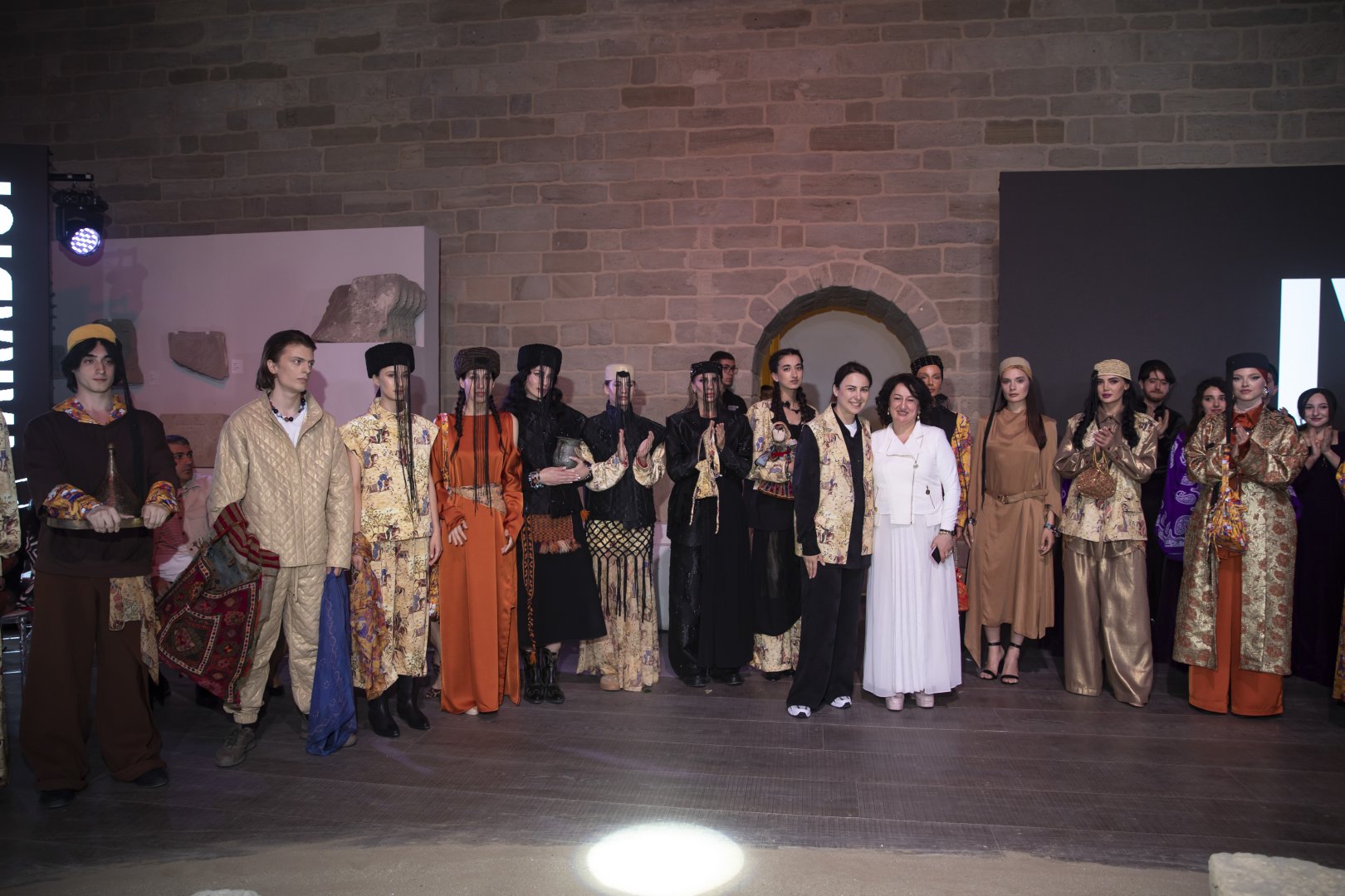 Azerbaijan Fashion Week – 2025: яркие краски модного сезона, посвященного стихии Земли (ФОТО)