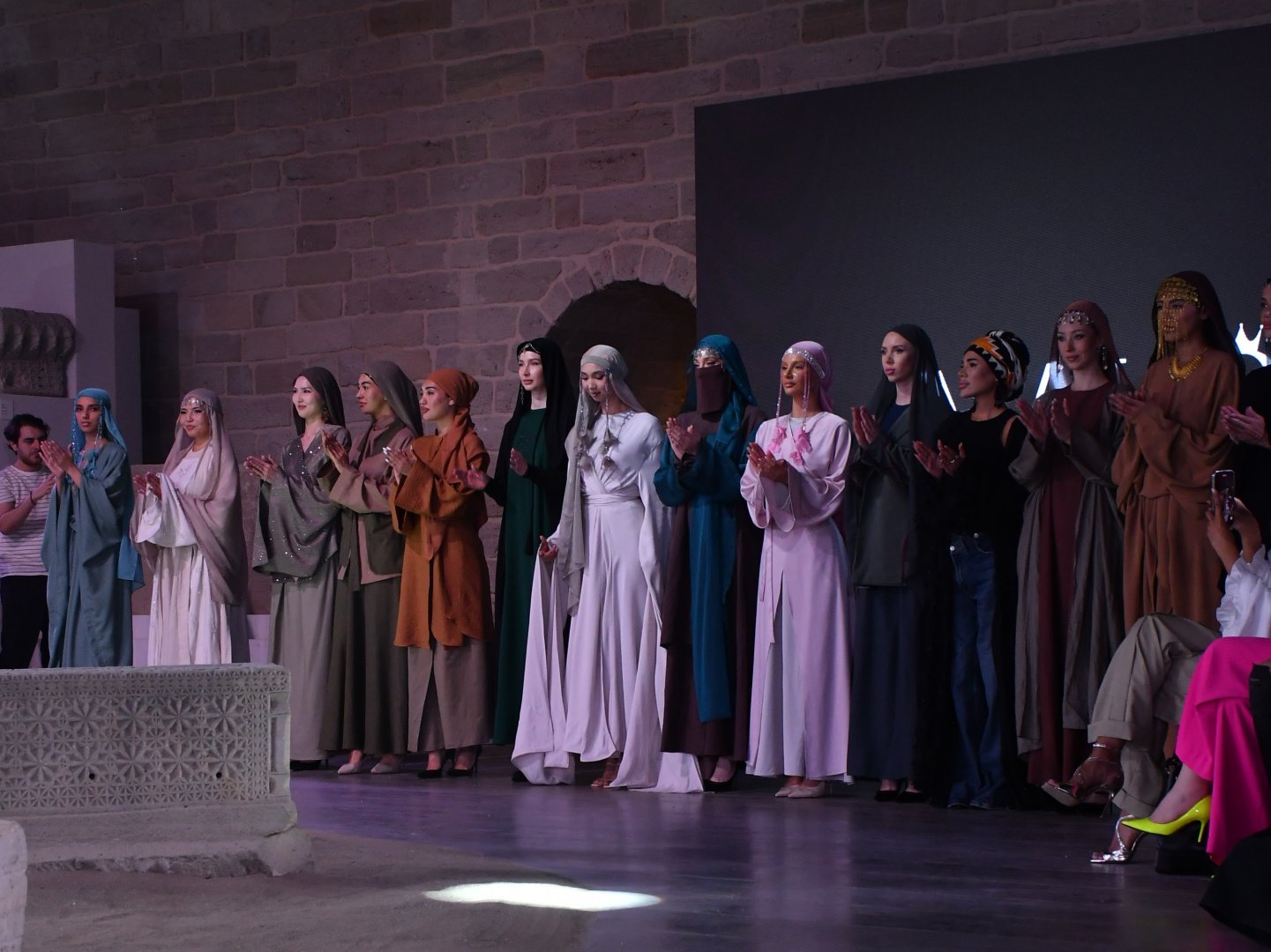 Azerbaijan Fashion Week – 2025: яркие краски модного сезона, посвященного стихии Земли (ФОТО)