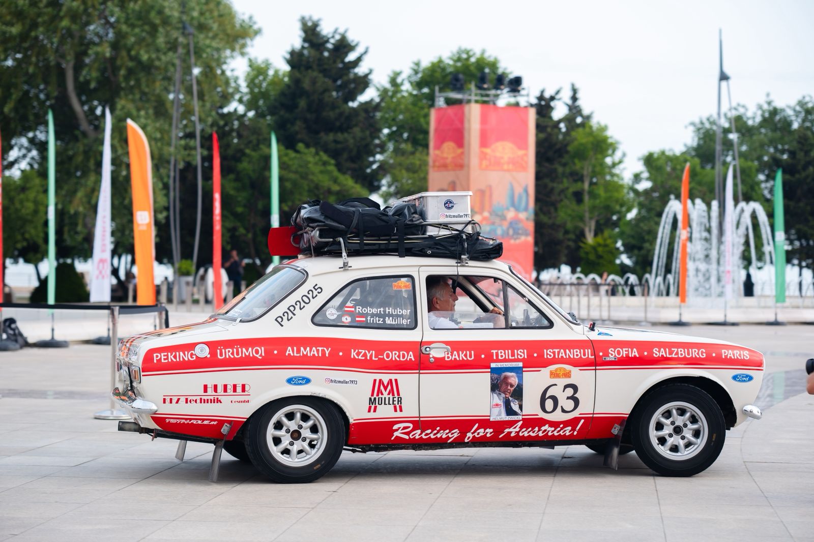 Легендарный автопробег Peking to Paris Motors Challenge вновь проходит через Азербайджан (ФОТО)