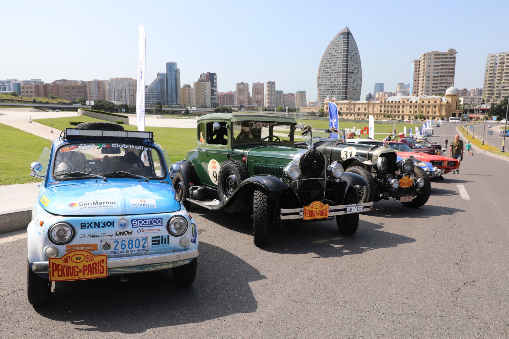 Azerbaijani stage of Peking to Paris Motor Challenge starts at Heydar Aliyev Center (PHOTO)