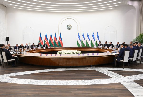 Премьер-министры Азербайджана и Узбекистана обсудили развитие связей двух стран по ряду сфер  (ФОТО)